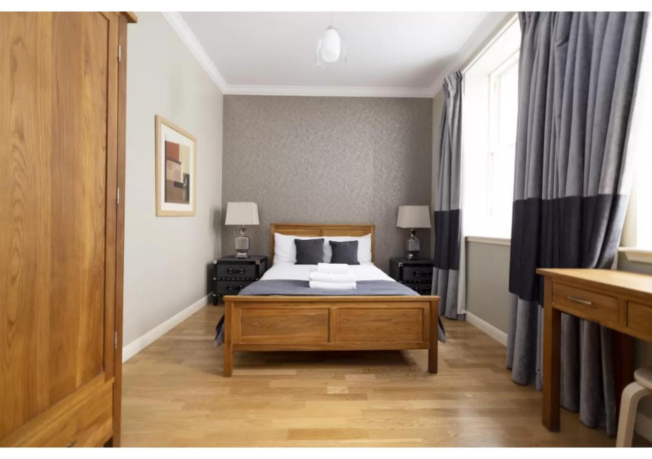 Royal Mile Apartments By Joivy 에든버러 외부 사진